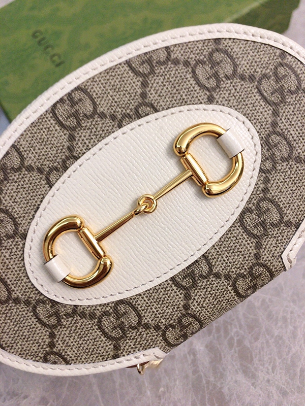 グッチ財布 レプリカ背面デザイン